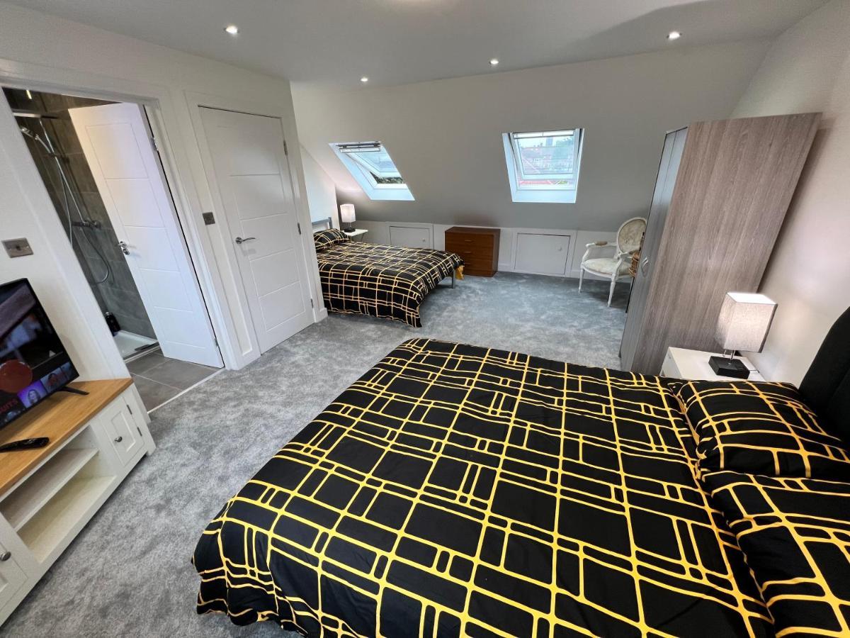 Case de vacanță Wembley Stadium 5 Star Brand New Luxury Sleeps 14 With Parking